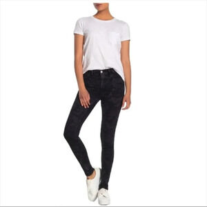 NWT Free People Black Camo Skinny Jeans 27